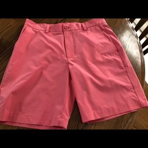 Men’s Vineyard Vines shorts 32